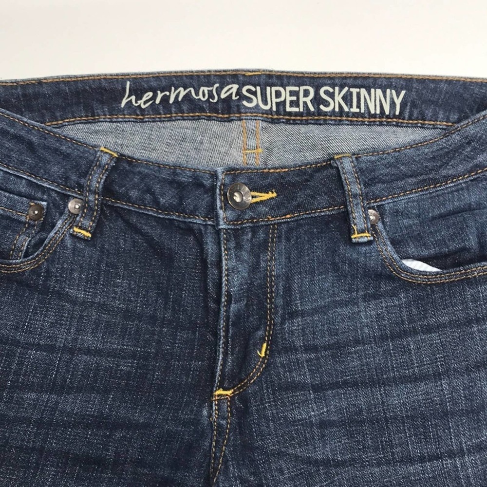 🤑3 for 20$🤑 
Bullhead Women's Skinny Jeans - Dark Blue